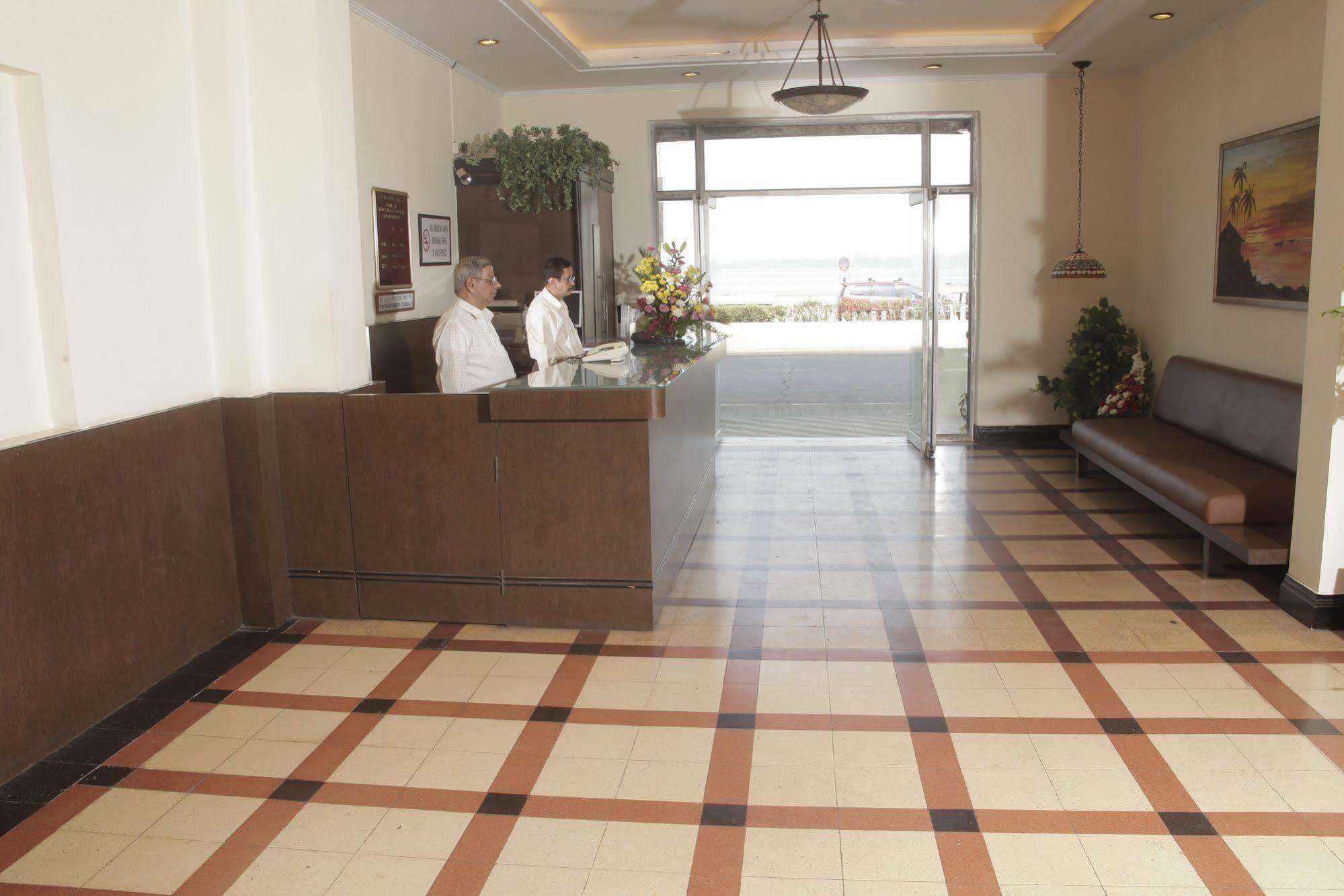 Sea Green Hotel Мумбаї Екстер'єр фото